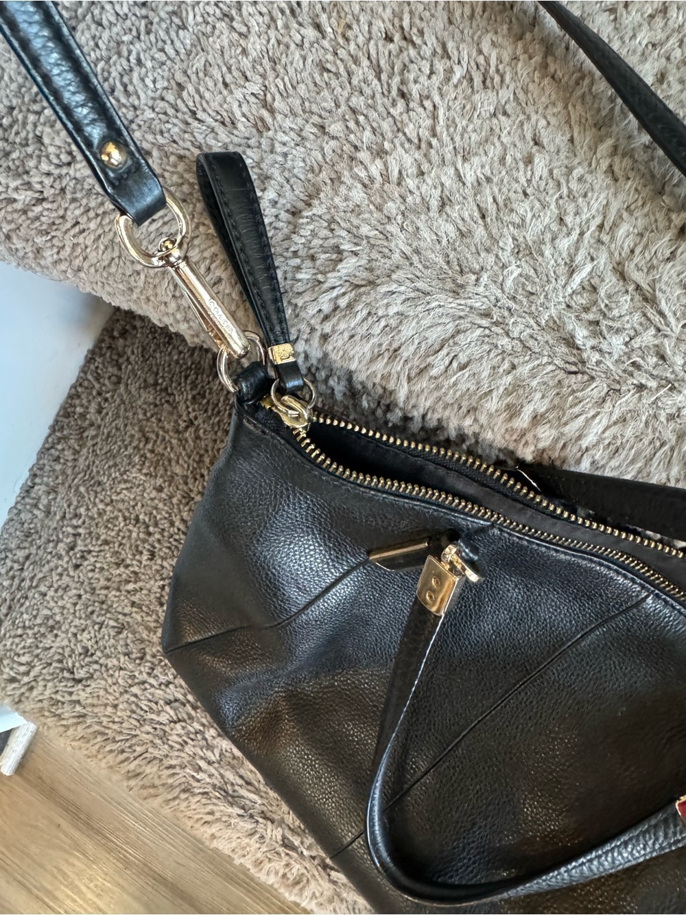 Coach Black Leather Shoulder Bag with Gold Hardware - Picture 7 of 10